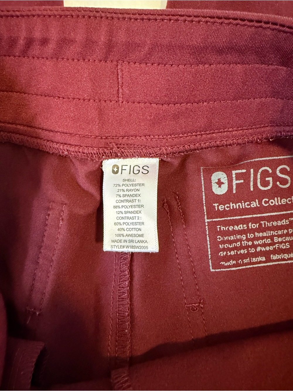 FIGS Burgundy Scrub Set - XS/Small - Picture 7 of 8